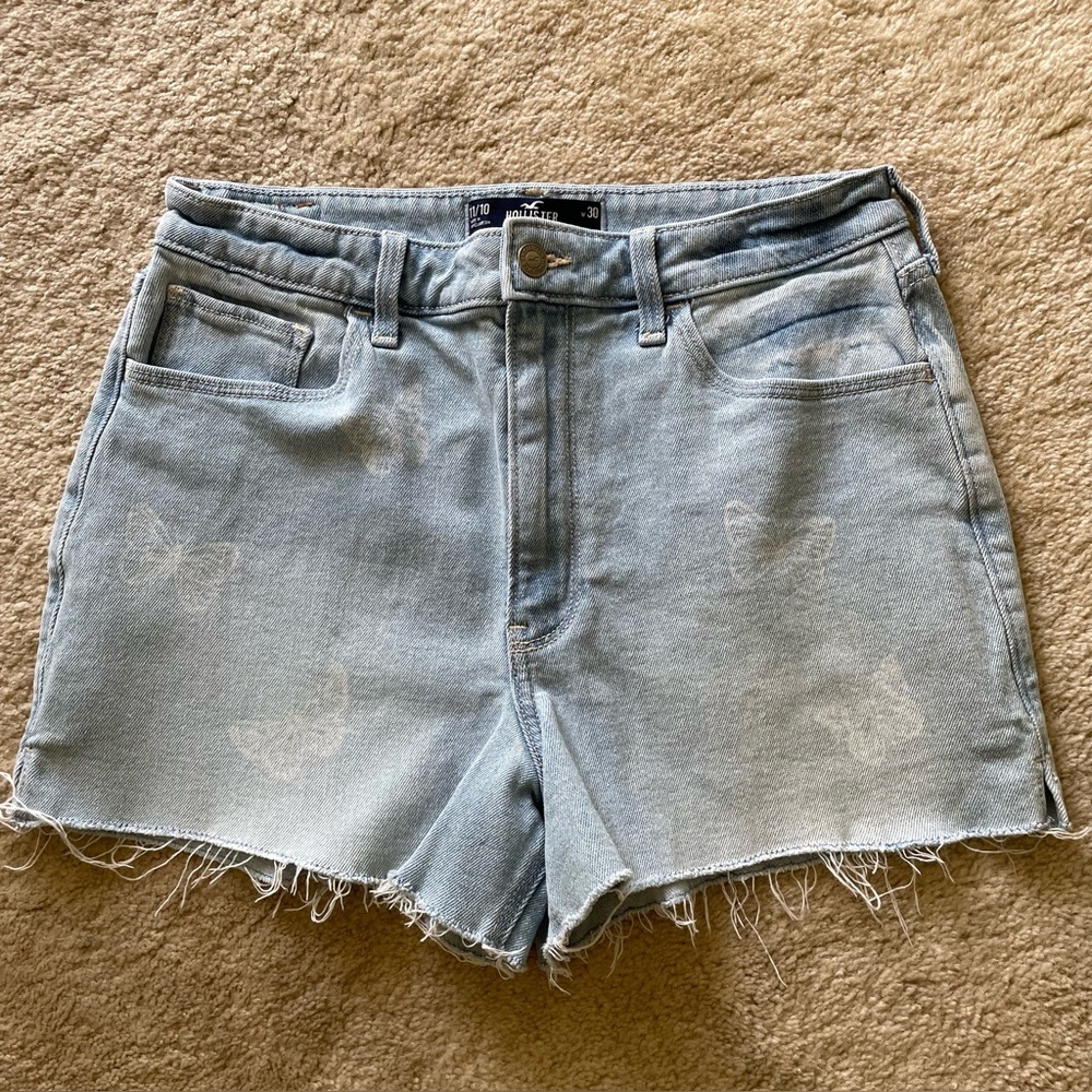 Hollister Ultra High Rise Butterfly Mom Shorts Size 11/10 w30